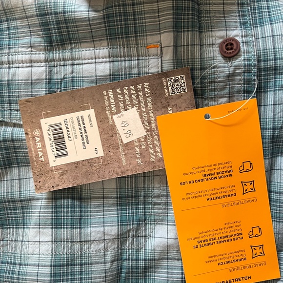 Ariat button up - Picture 3 of 4